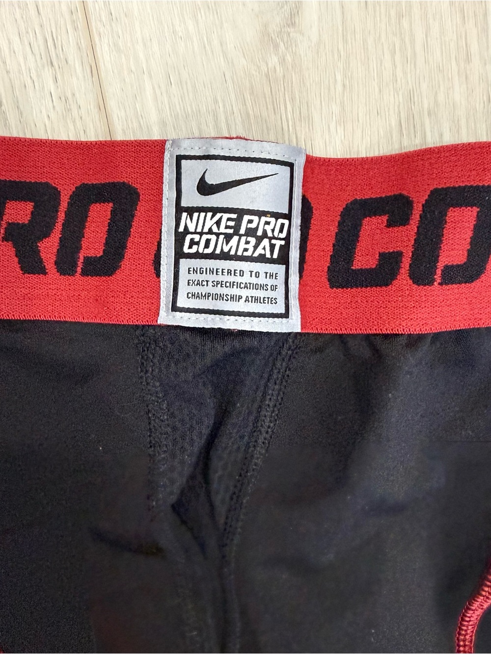 Nike Black and Red Pro Combat Compression Leggings - Picture 5 of 5